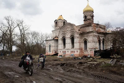 Ukraine Lawmakers Advance Law to Ban Churches with Ties to Moscow