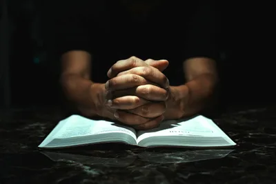 FIRST-PERSON: 5 ways to pray for your pastor | Baptist Press