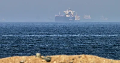 Iran, Oman Seek Temporary Deal for Strait of Hormuz