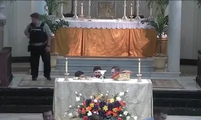 Churchgoers Disarm Suspect Wielding Rifle at Kids’ First Communion Mass