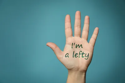 Sinistra and the Historical Bias against Left-Handedness