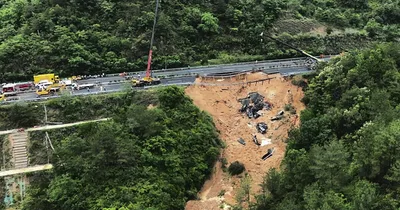 Chinese Highway Collapses, Killing Dozens