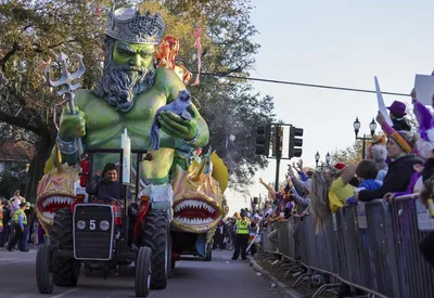 New Orleans hosts its 1st full-dress Mardi Gras since 2020