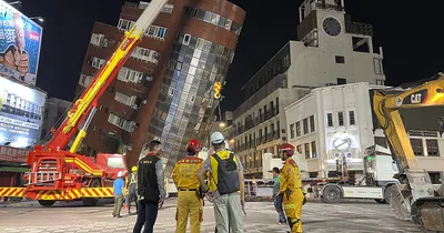 Nine die in Taiwan earthquake; tsunami warning in Japan