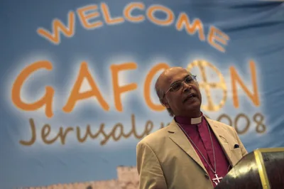 Prominent Anglican bishop received into Catholic Church | Crux Now