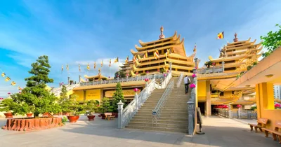Catholic sisters’ visit to Buddhist temple stirs controversy in Vietnam