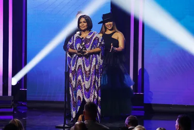 CeCe Winans Makes History with Win at GMA Dove Awards; Crowder, Maverick City Music among Winners
