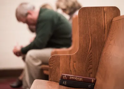 Survey Reveals Who Spends More Time Alone with God: Men or Women?