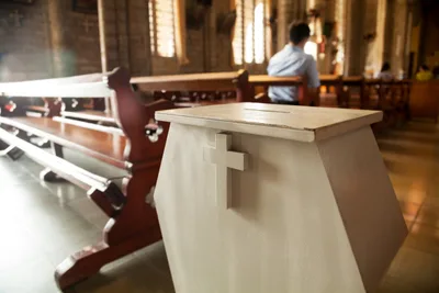 US: Giving to Larger Churches Dropped Last Year, Even as Charitable Donations Rose