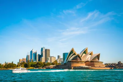 Australian Catholic students urge bishops to 'reject unambiguously' women's ordination