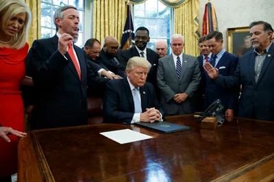 Trump Chides Onetime Evangelical Supporters Who Haven’t Endorsed Him