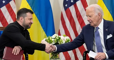 Biden Offers Public Apology to Ukraine’s Zelenskyy Over Weapons Delay