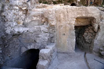 Elevator Project in Old Jerusalem Leads to Surprising Finds Steps Away From Where Biblical Temples Stood