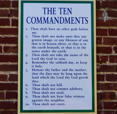 10 commandments in public schools: Legal myths vs. reality