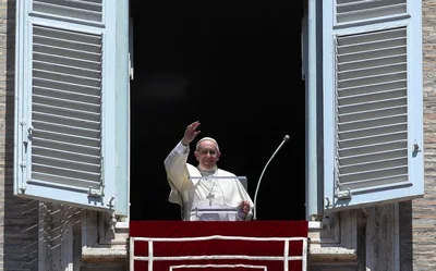 Vatican mandates COVID-19 vaccination, negative test for entry into Catholic city-state