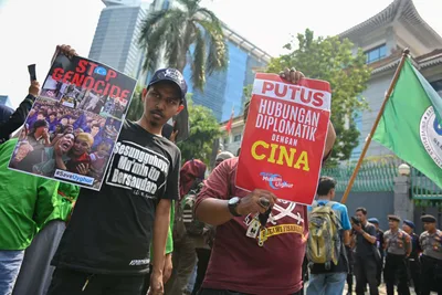 Trump admin. combats China's 'egregious human rights abuses' by blocking goods made using slave labor