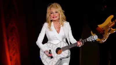 'I Don't Want to be Worshiped': Dolly Parton Urges Fans Not to Idolize Her After Being Honored for Philanthropy Work