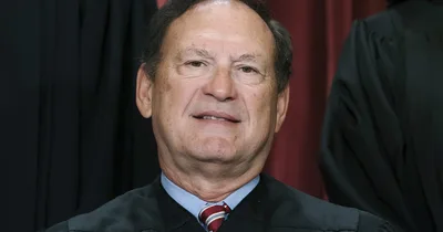 Supreme Court Extends Order Allowing Abortion Drugs to Be Mailed