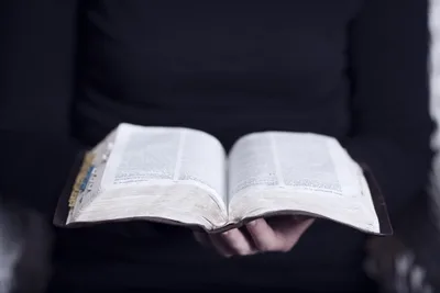Study Links Online Church Attendance to Increased Bible Engagement