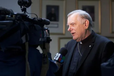 Miami archbishop decries DeSantis' immigration comments