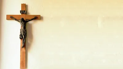 Quebec City officials vote to remove crucifix displayed in council chamber