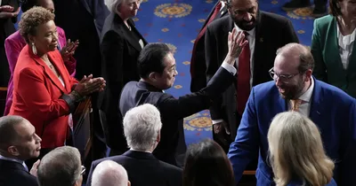 Japanese PM urges U.S. to continue role in international leadership