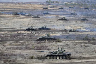 Ukraine Officials Come Under Shelling Attack on Front